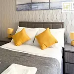 Weekly Or Monthly Stay - Relocation & Business - 4 Guests - By Hofin Stays Short Lets & Serviced Accommodation