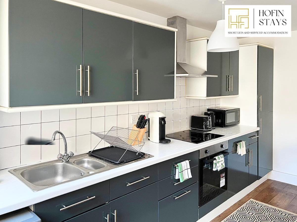 Apartament Weekly Or Monthly - Relocation & Business - 4 Guests - By Hofin Stays Short Lets & Serviced